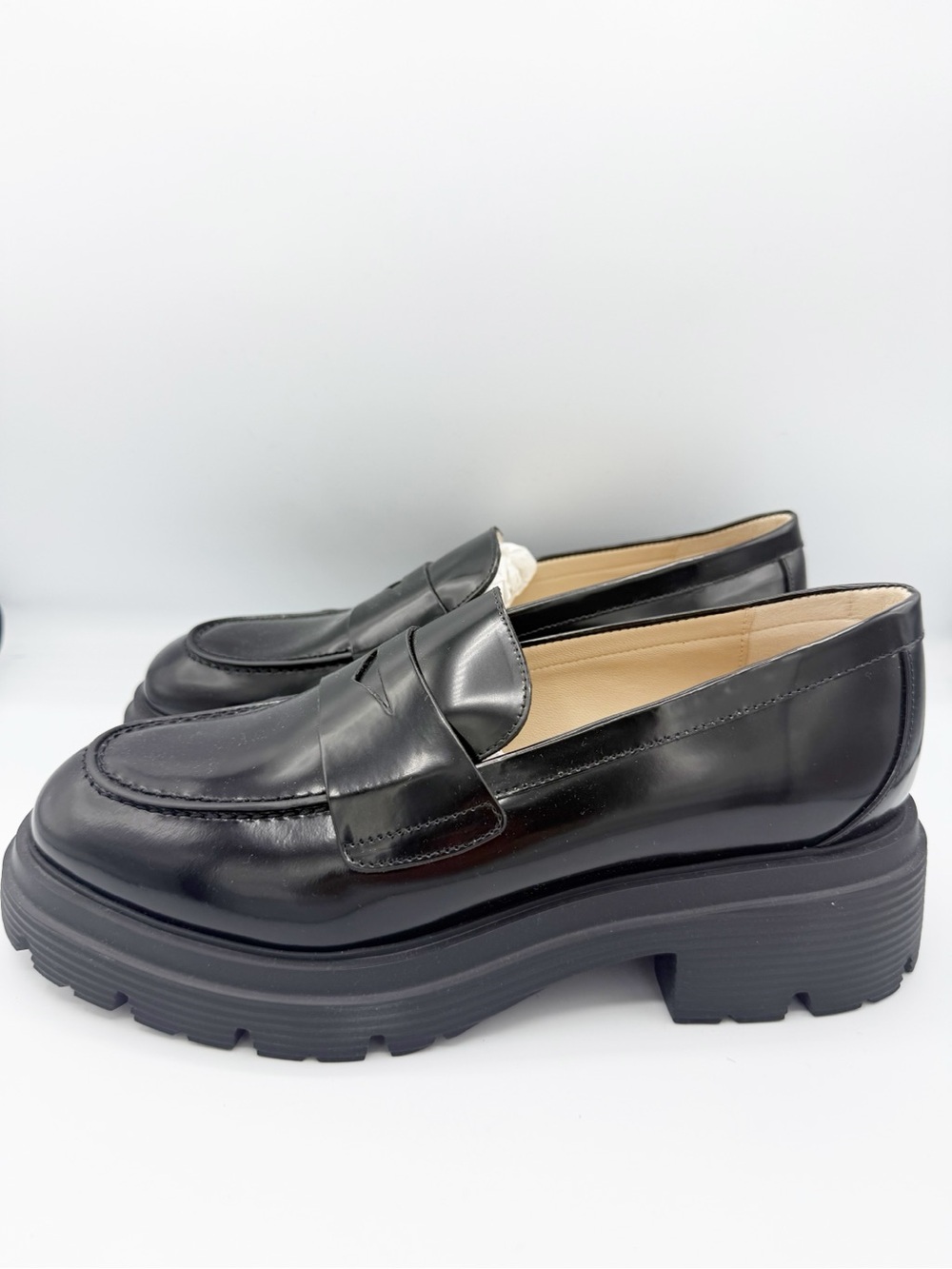 Stuart Weitzman Soho Black Patent Leather Lug Sole Penny Loafers US 9 EU 39.5